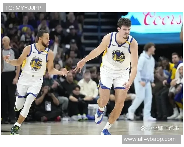 小子竟然偷走我的技能包波斯特彩虹三分命中库里场下无奈抱头叹息