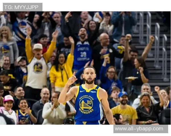 库里三分球精彩表现引发热议一度登上微博热搜榜第二位